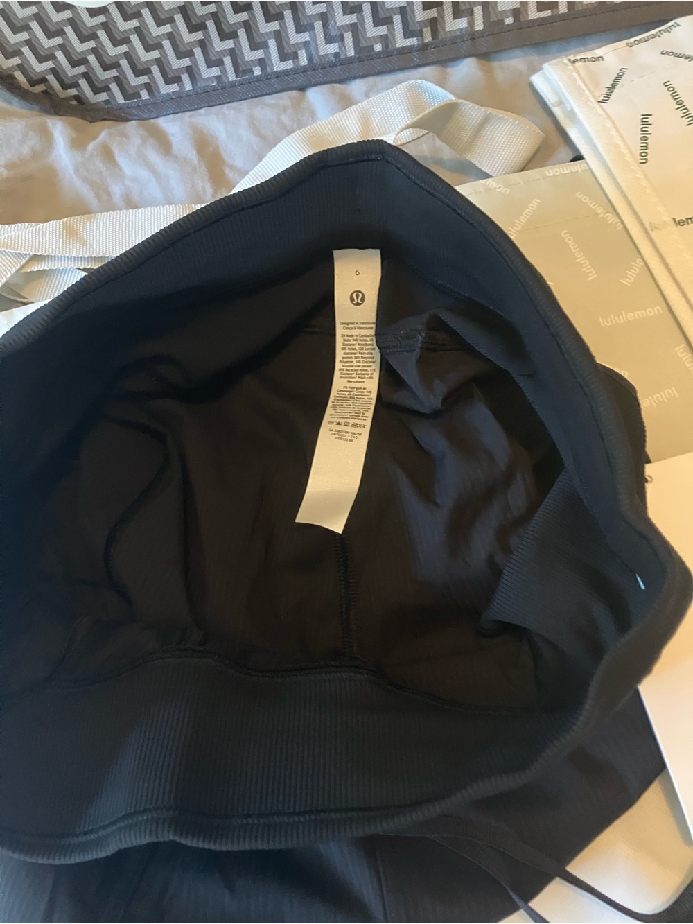 NWT Lululemon Dance Studio High-Rise Shorts 3.5", Sz 6, BLACK - Picture 3 of 5